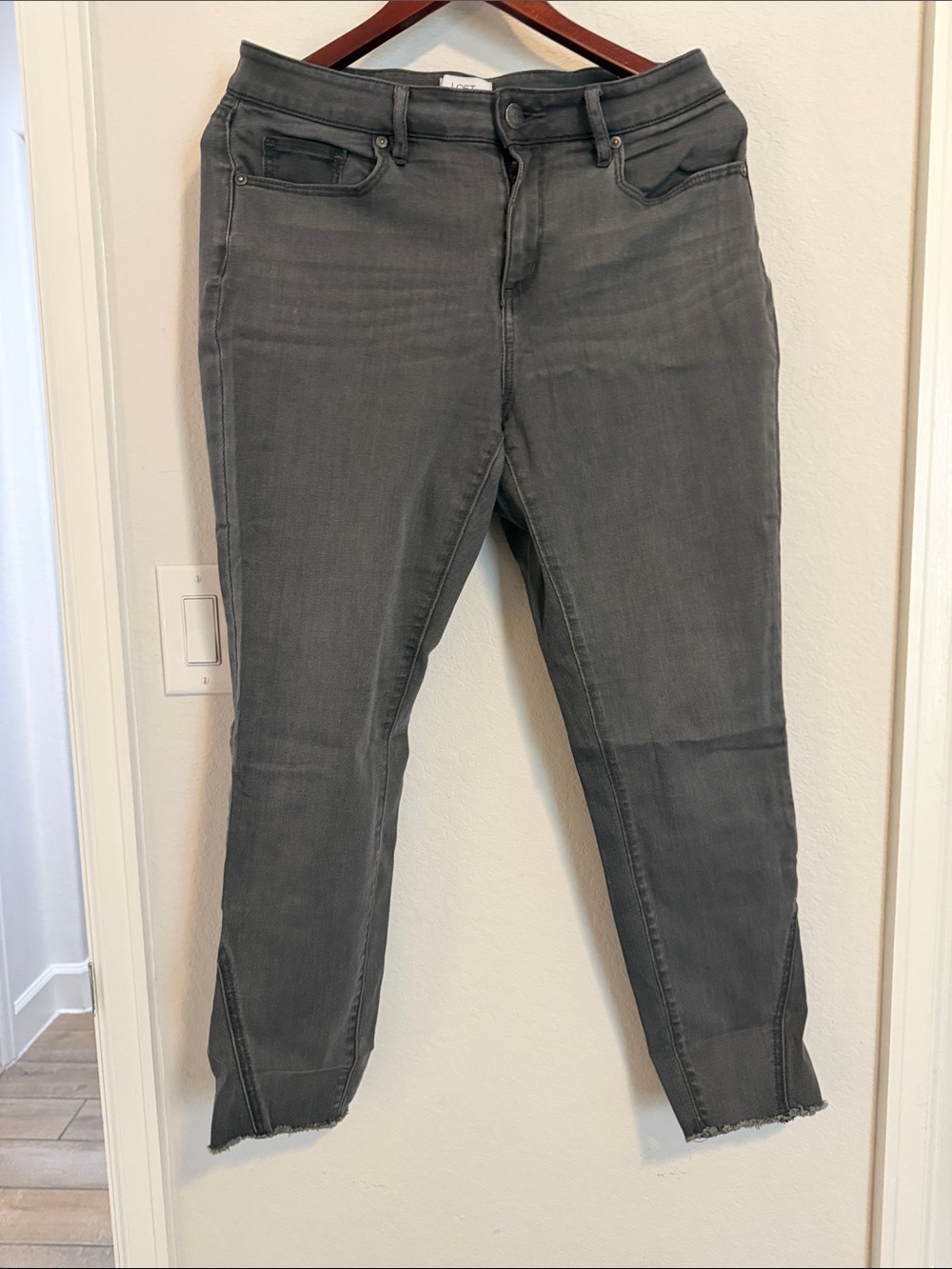 LOFT Charcoal Curve Skinny Ankle Jeans